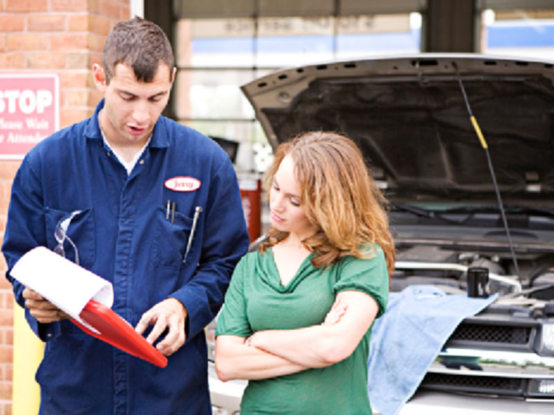 mechanic explain to customer